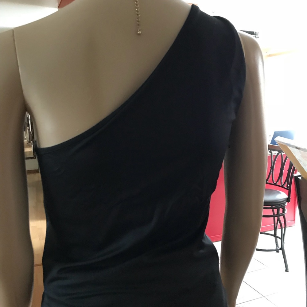 Top - Picture 2 of 4